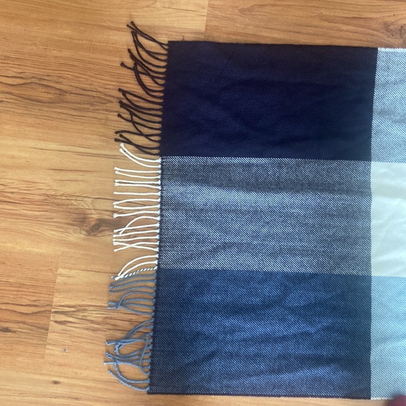 Blue Plaid Scarf - Excellent Condition. Washed but Never Warn. - Picture 4 of 5